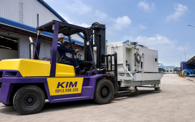 Cho thuê xe nâng tại KCN Đồng An 2 – KIM 0913.558.335